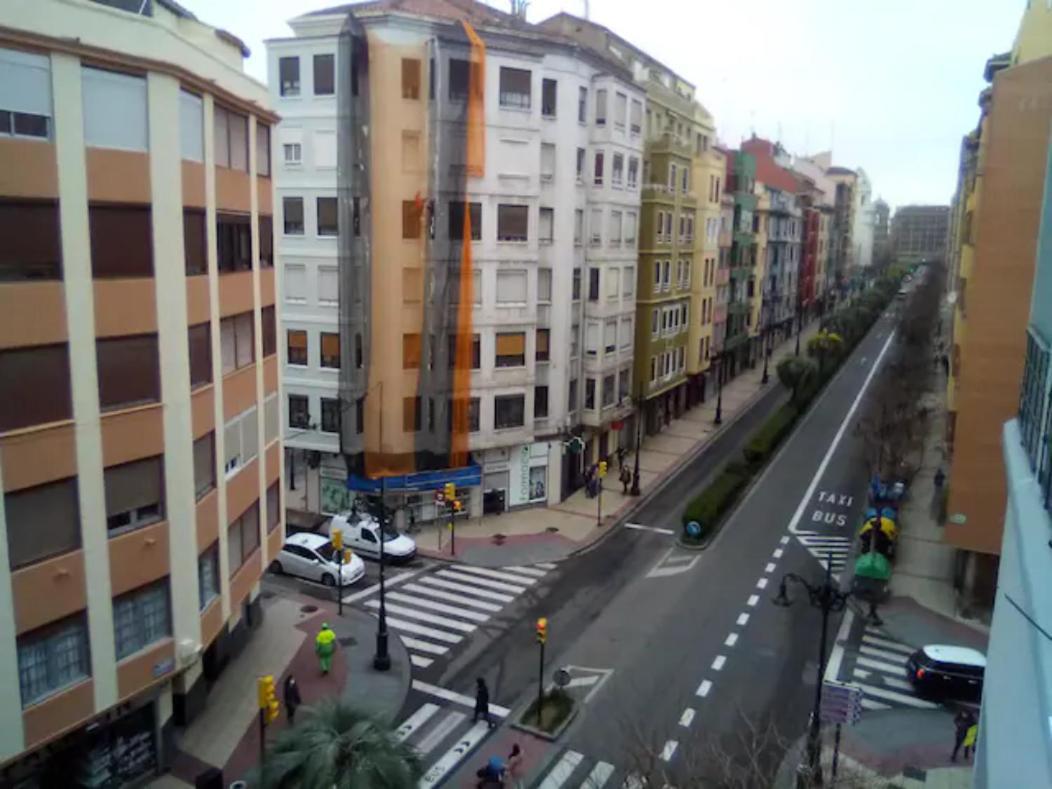 Las Golondrinas Habitacion En Piso Centrico Para Una O Dos Personas Zaragoza Exterior photo