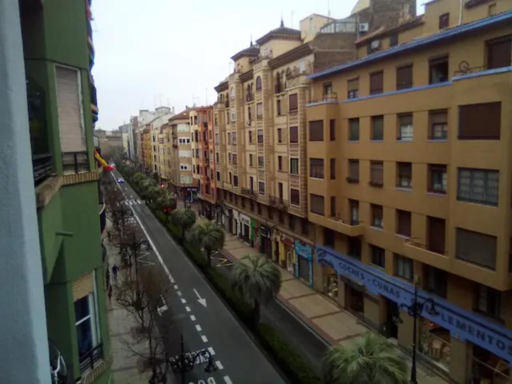 Las Golondrinas Habitacion En Piso Centrico Para Una O Dos Personas Zaragoza Exterior photo