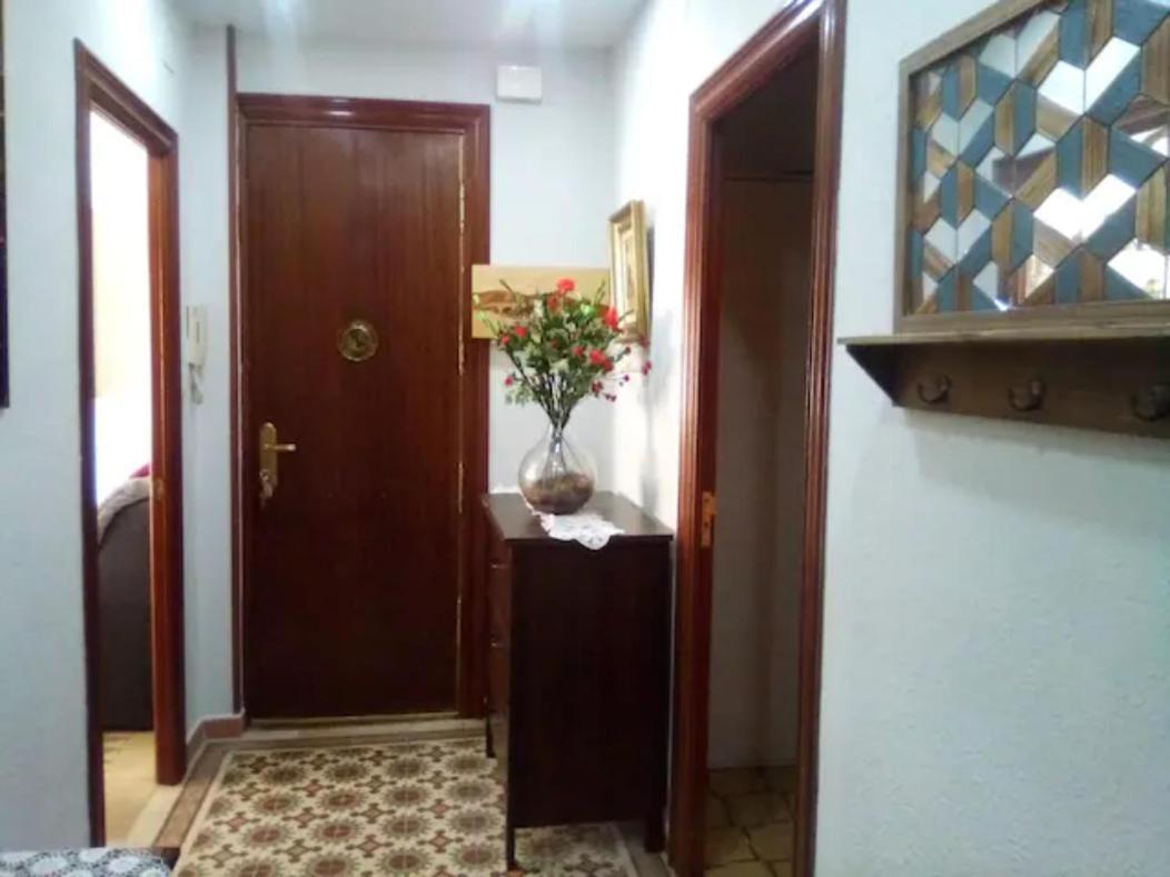 Las Golondrinas Habitacion En Piso Centrico Para Una O Dos Personas Zaragoza Exterior photo